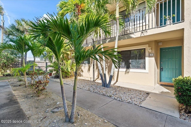 exterior space featuring a balcony