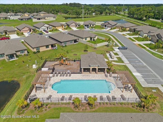 view of swimming pool