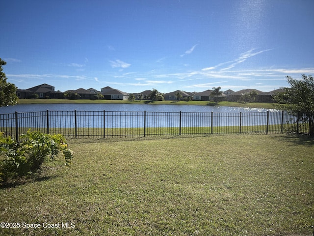 view of yard featuring a water view