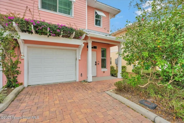 view of front of house featuring a garage