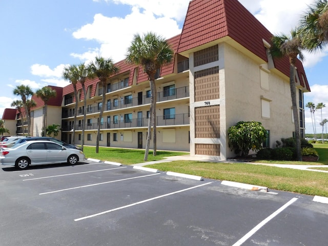 view of building exterior