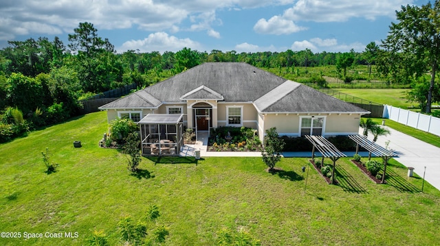 single story home featuring a front yard