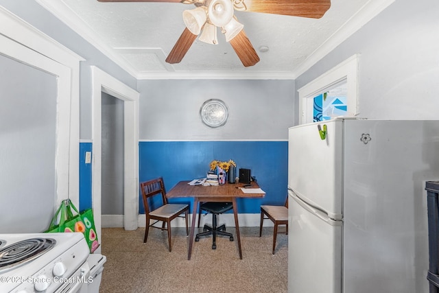 interior space with ceiling fan and ornamental molding