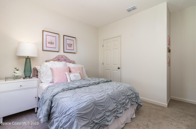 bedroom with carpet