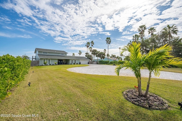 view of yard featuring volleyball court