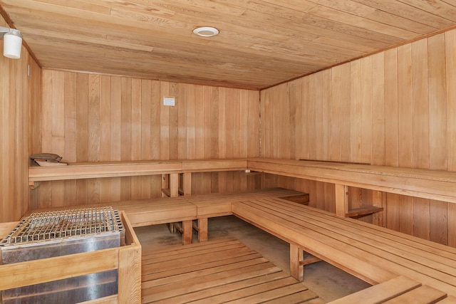 view of sauna / steam room