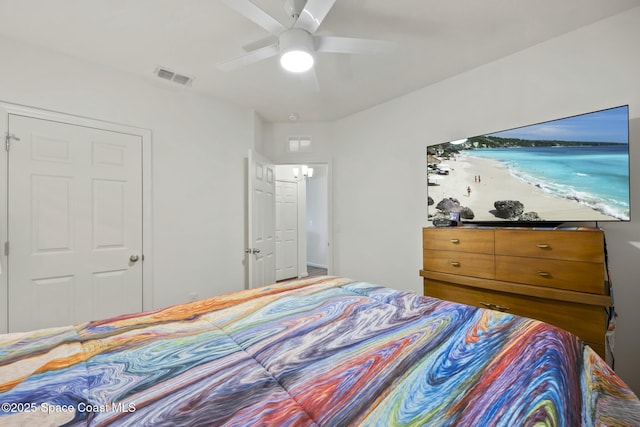 bedroom featuring ceiling fan