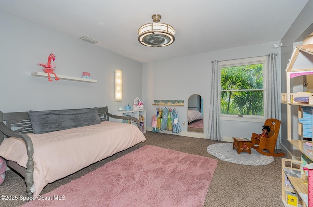 bedroom with carpet flooring