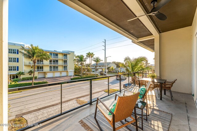 balcony with ceiling fan