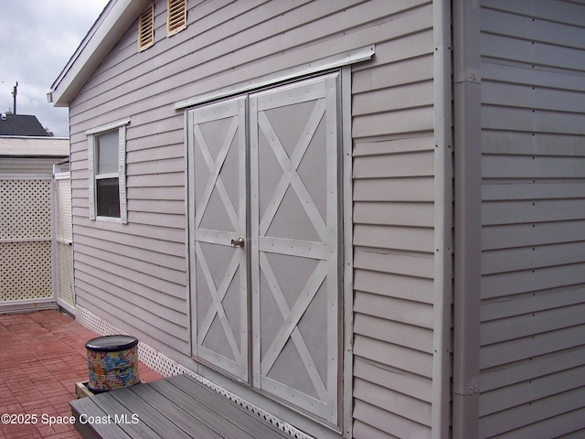 view of outbuilding