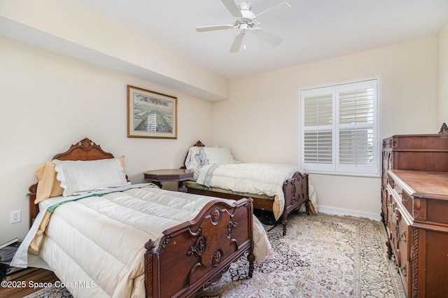 bedroom with ceiling fan