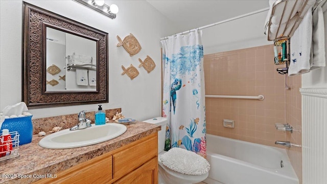 full bathroom with toilet, vanity, and shower / bath combo