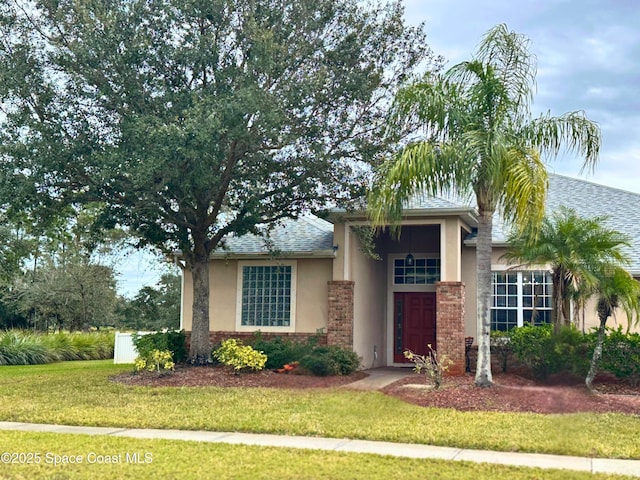 view of front of house with a front yard