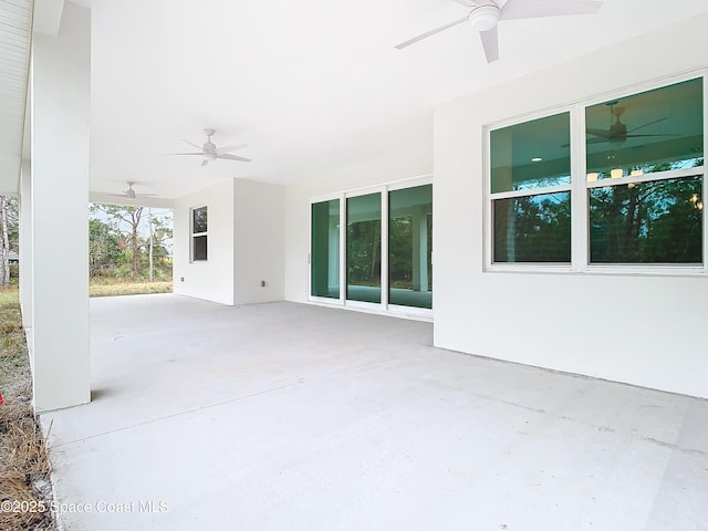 view of patio with ceiling fan