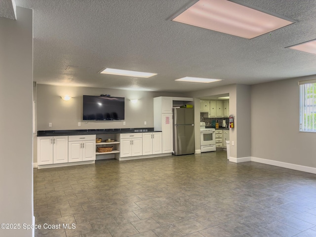 view of unfurnished living room