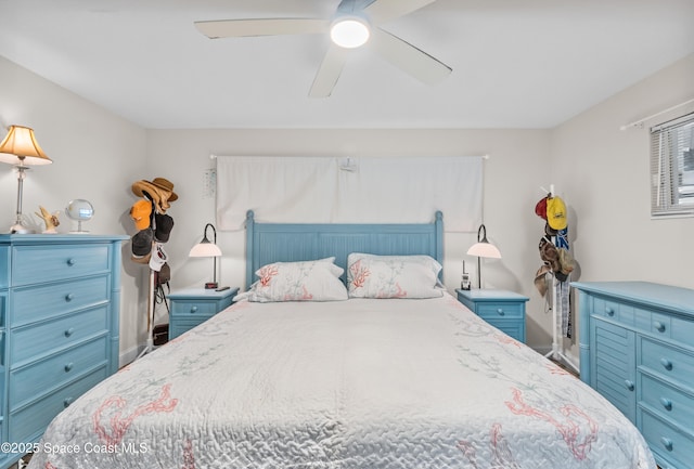 bedroom featuring ceiling fan