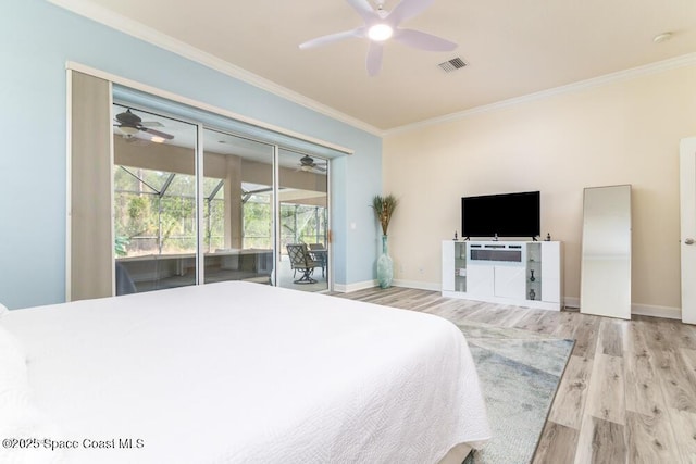 bedroom featuring ceiling fan, access to exterior, crown molding, and light hardwood / wood-style floors