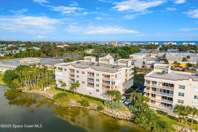 bird's eye view featuring a water view