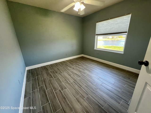 empty room with ceiling fan