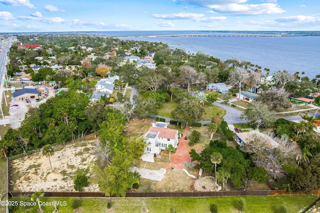 bird's eye view featuring a water view