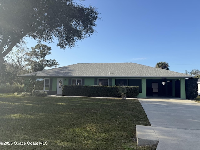 single story home with a front lawn