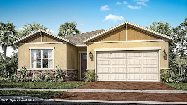 view of front of house featuring a garage