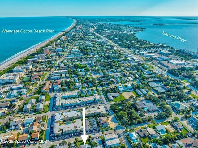 bird's eye view featuring a water view