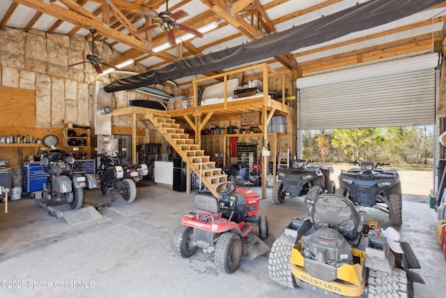 garage featuring ceiling fan