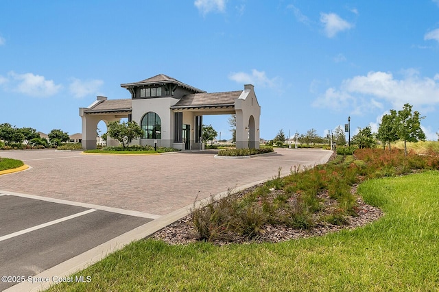 view of front of property