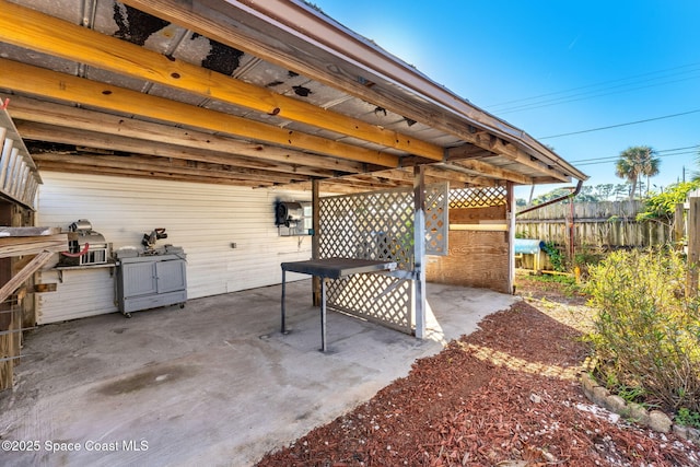 view of patio featuring an outdoor kitchen