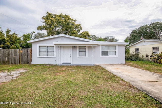 view of front of property with a front lawn