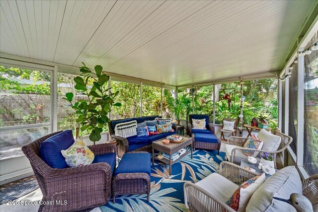 view of sunroom / solarium