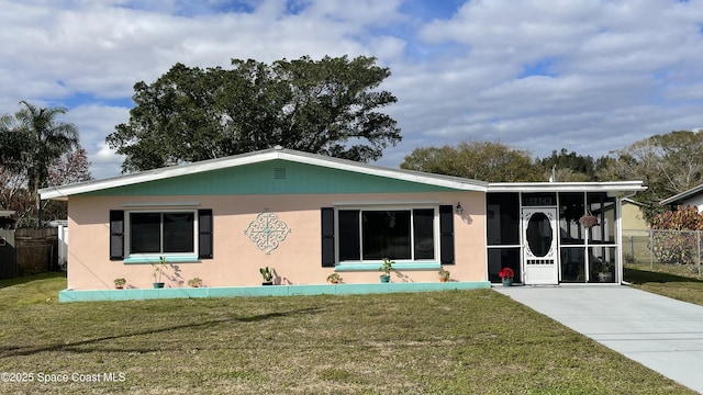 view of front of home with a front yard