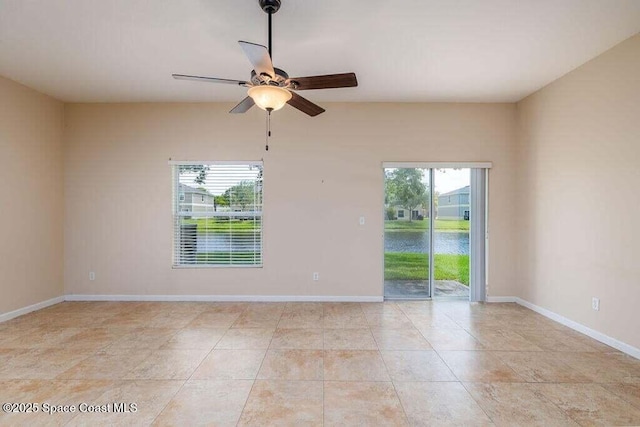 empty room featuring ceiling fan