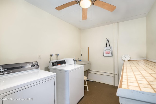 laundry area with washer and dryer and ceiling fan