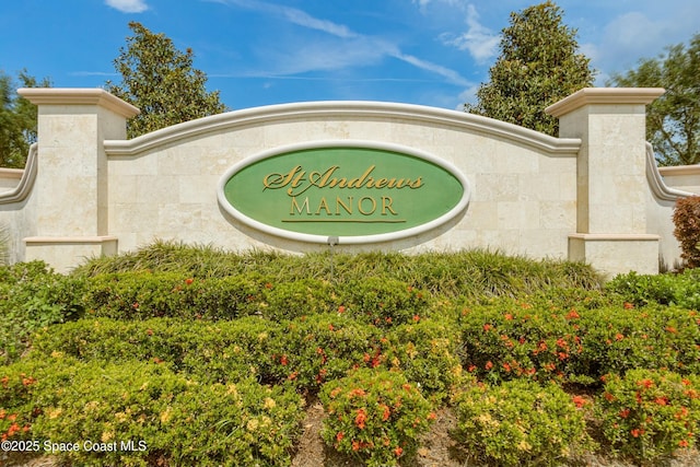 view of community / neighborhood sign