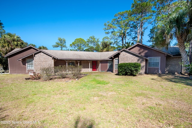 single story home with a front yard