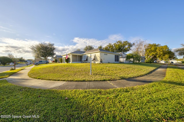 view of front of property with a front yard