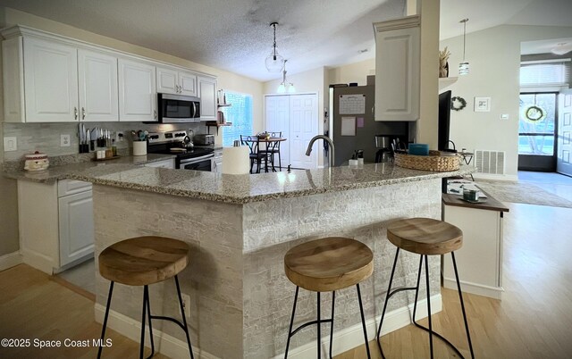 770 Wickham Lakes Dr, Melbourne, FL 32940 - photo 15
