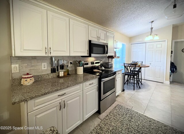 770 Wickham Lakes Dr, Melbourne, FL 32940 - photo 17