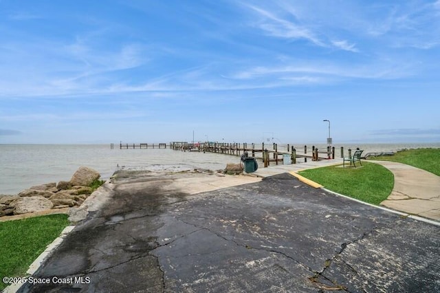 view of water feature with a boat dock