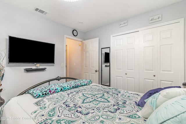 bedroom featuring a closet