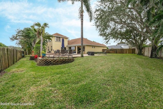 view of yard with a patio