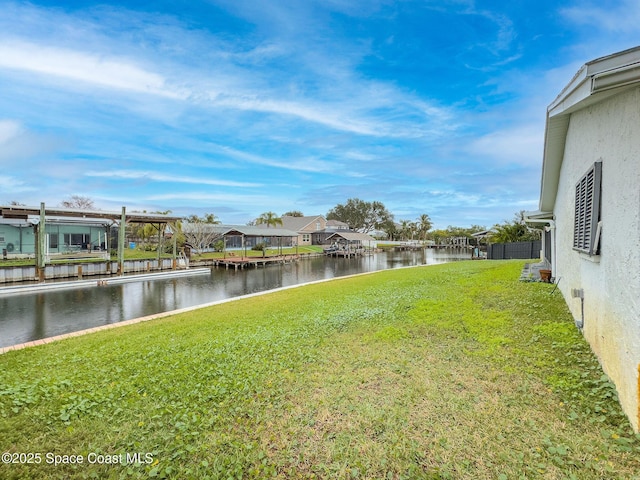 view of yard featuring a water view