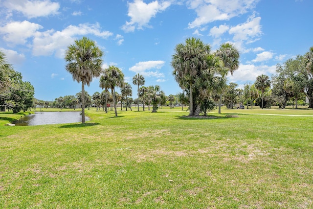 view of yard featuring a water view