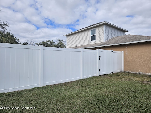 813 Pine Shadows Ave, Rockledge, FL 32955 - view of yard featuring fence