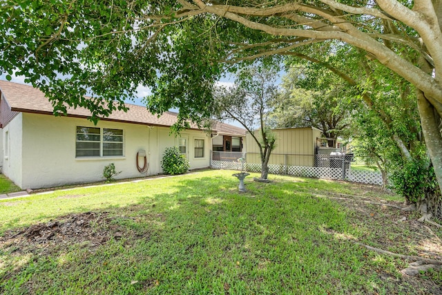 exterior space featuring a lawn