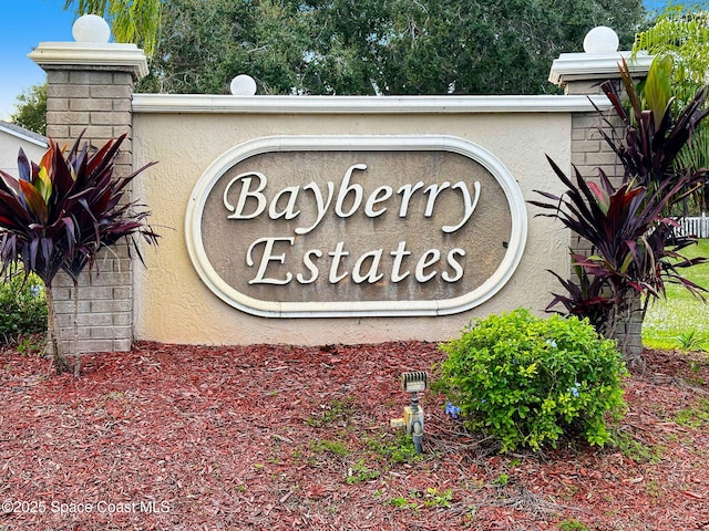 view of community / neighborhood sign