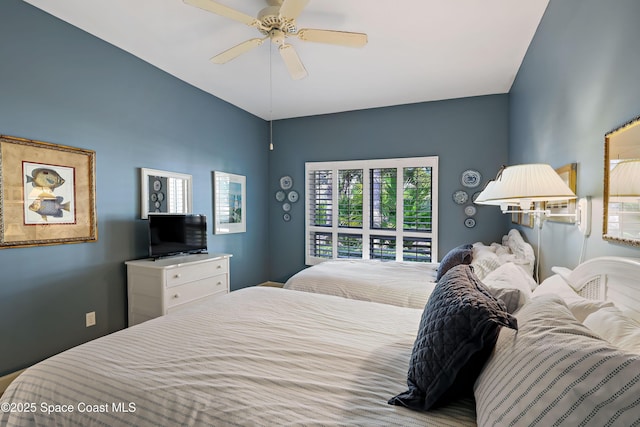 bedroom featuring ceiling fan