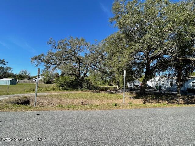 Listing photo 3 for 237 Lincoln Rd, Cocoa FL 32926